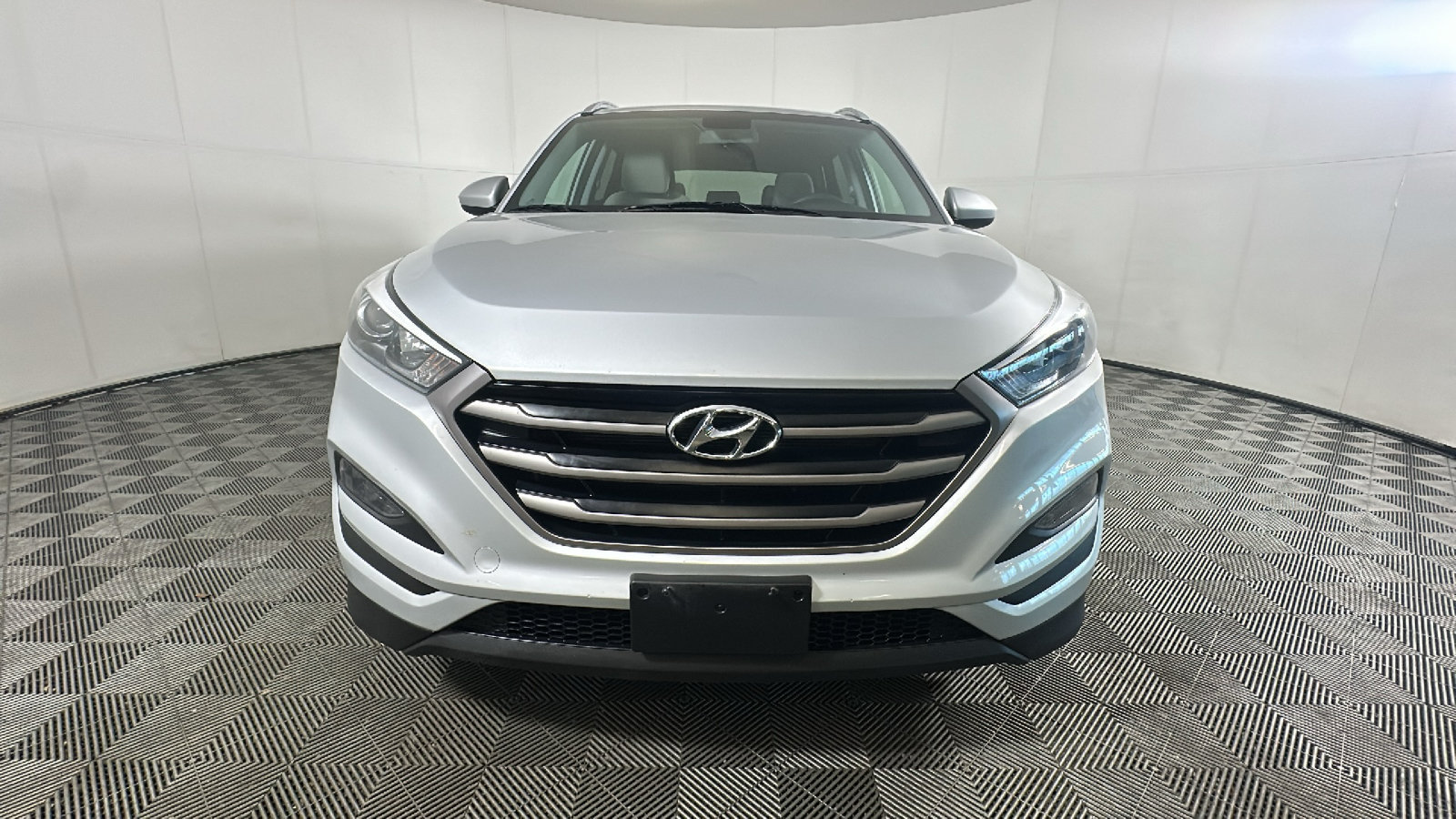 Used 2016 Hyundai Tucson SE w/ Option Group 02 AWD/4WD image 9