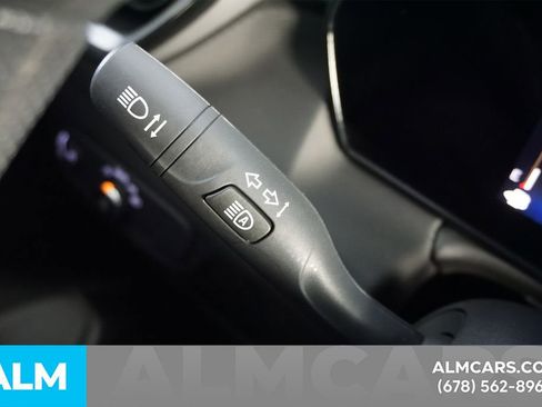 Used 2025 Chevrolet TrailBlazer LT AWD/4WD image 29