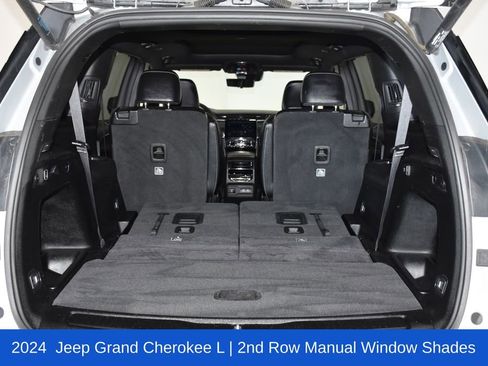 Used 2024 Jeep Grand Cherokee L Limited w/ Luxury Tech Group II image 33
