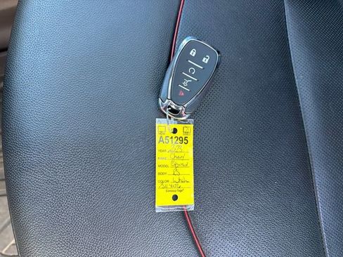 Used 2023 Chevrolet Equinox RS w/ RS Leather Package AWD/4WD image 33