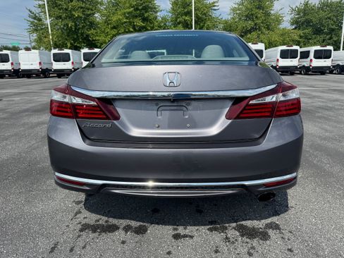 Used 2016 Honda Accord LX image 4