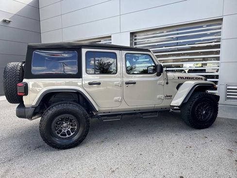 Used 2022 Jeep Wrangler Unlimited Rubicon w/ Xtreme Recon 35" Tire Package AWD/4WD image 6