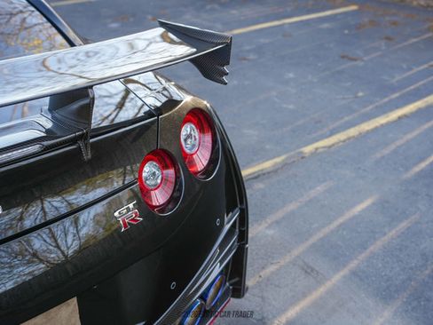 Used 2023 Nissan GT-R NISMO w/ Floor Mat Package AWD/4WD image 70