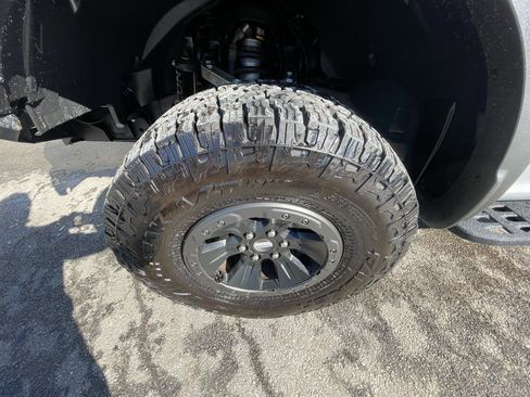 Used 2018 Ford F150 Raptor w/ Equipment Group 802A Luxury image 23