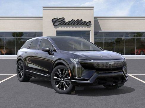 New 2026 Cadillac Optiq Luxury 2 RWD image 7