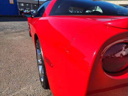 Used 2002 Chevrolet Corvette Coupe w/ Preferred Equipment Group2 image 34