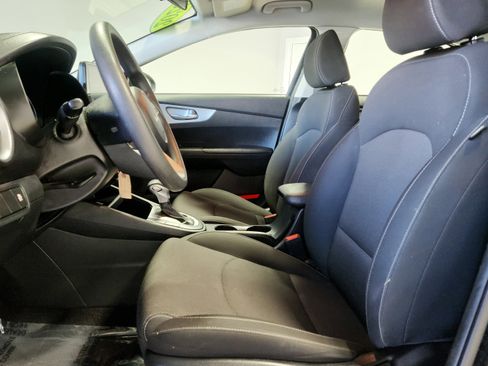 Used 2023 Kia Forte LXS image 11