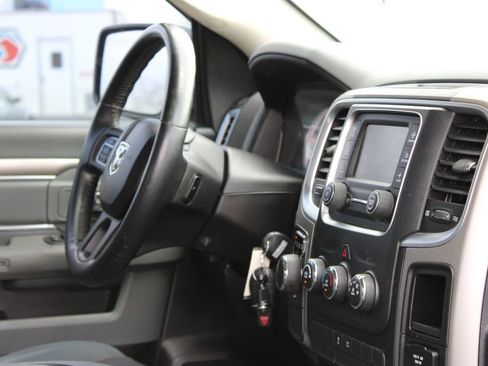 Used 2016 RAM 1500 Big Horn image 27