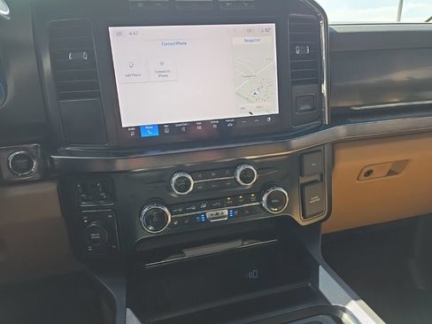 Used 2024 Ford F250 Lariat w/ Chrome Package AWD/4WD image 17