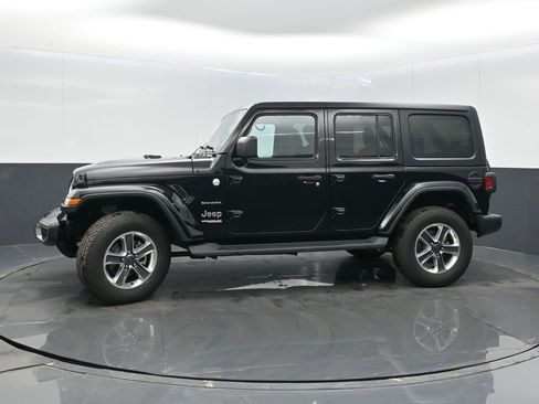 Certified 2022 Jeep Wrangler Unlimited Sahara AWD/4WD image 4