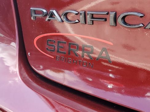 Used 2019 Chrysler Pacifica Limited w/ S Appearance Package FWD image 37