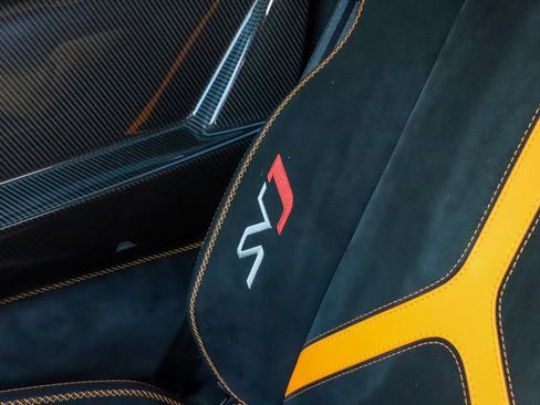 Used 2019 Lamborghini Aventador SVJ AWD/4WD image 23