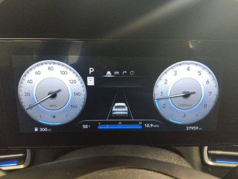 Used 2025 Hyundai Elantra SEL FWD image 23