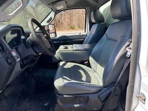 Used 2013 Ford F550 4x4 Regular Cab Super Duty w/ Payload Upgrade Pkg image 11