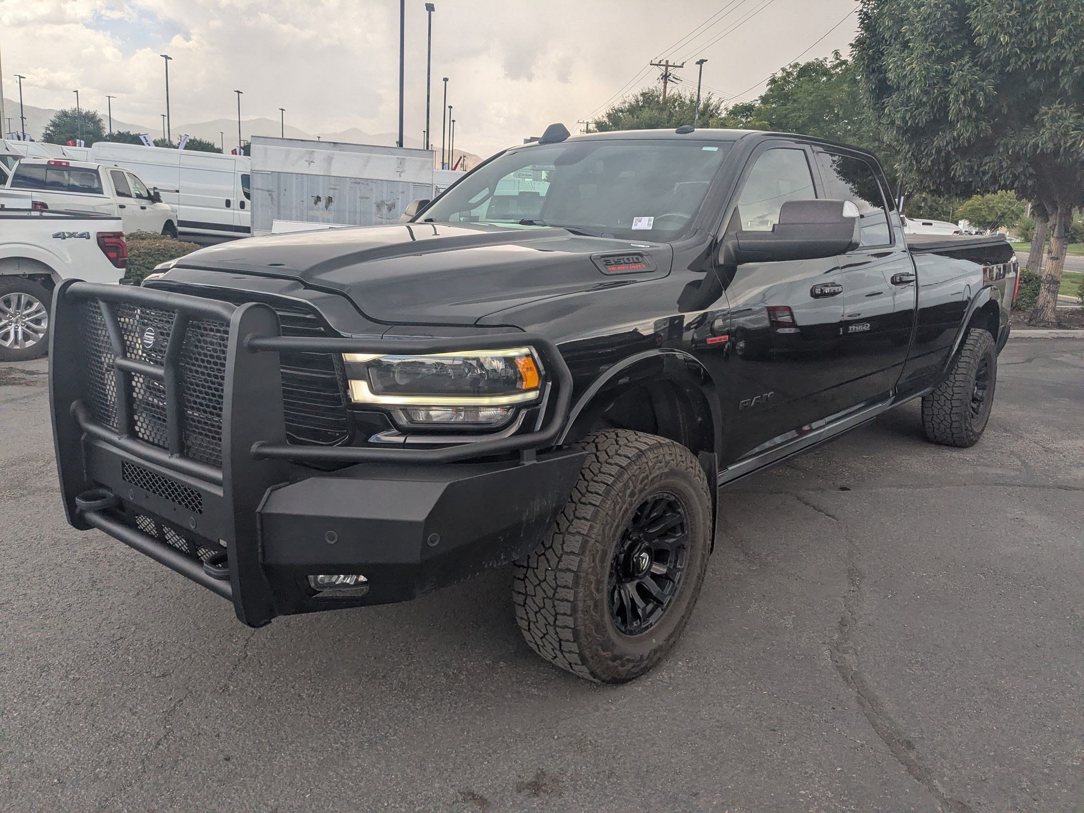 Used 2020 RAM 3500 Laramie AWD/4WD image 10