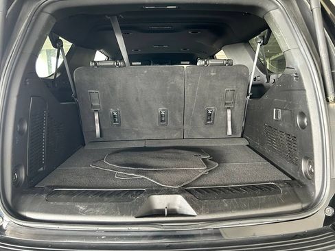 Used 2024 Chevrolet Suburban LT AWD/4WD image 44