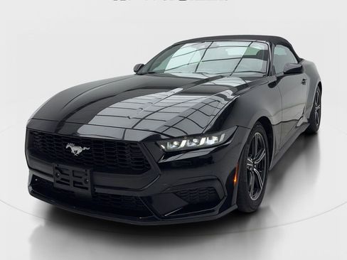 Used 2025 Ford Mustang Convertible RWD image 4