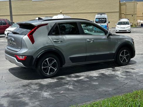 Used 2024 Kia Niro LX FWD image 10