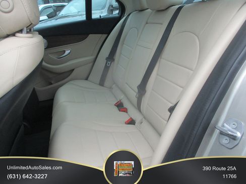 Used 2019 Mercedes-Benz C 300 4MATIC Sedan image 6