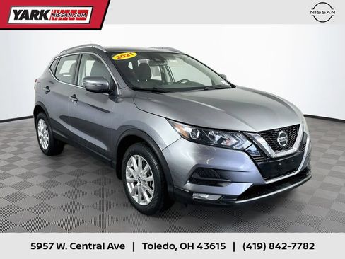 Used 2021 Nissan Rogue Sport SV AWD/4WD image 1