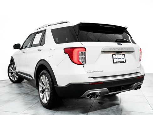 Certified 2023 Ford Explorer Platinum w/ Technology Package AWD/4WD image 4