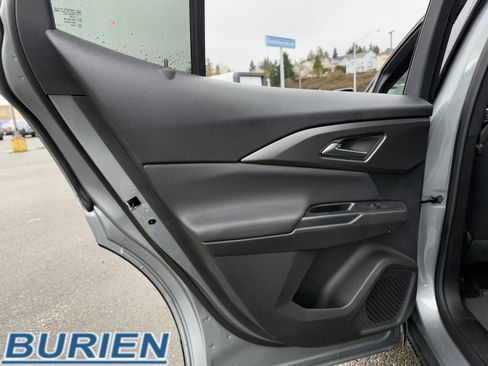 New 2026 Chevrolet Equinox EV LT image 27