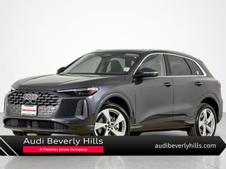 Used 2025 Audi Q5 Premium Plus w/ Premium Plus AWD/4WD video 1
