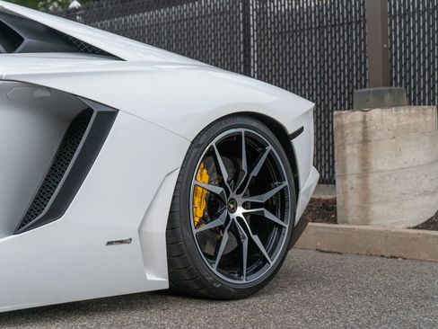 Used 2017 Lamborghini Aventador LP 700-4 AWD/4WD image 42