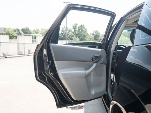 Used 2005 Ford Focus S FWD image 31