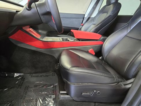 Used 2022 Tesla Model Y Long Range AWD/4WD image 14