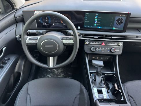 New 2026 Hyundai Tucson SE image 16