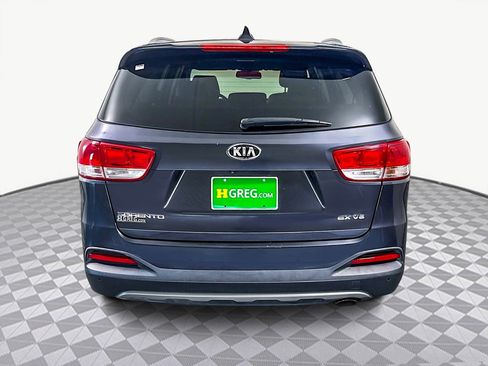 Used 2016 Kia Sorento EX image 7