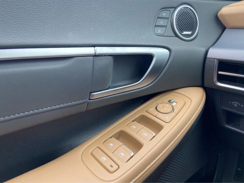 Used 2025 Hyundai Sonata Limited FWD image 32