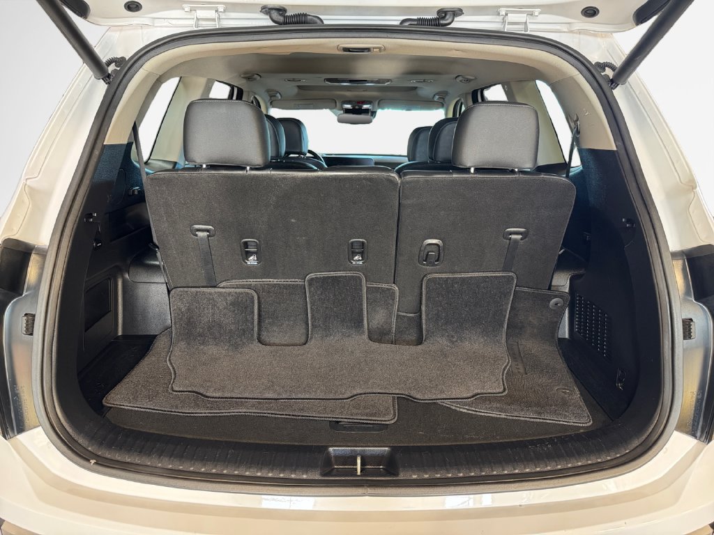 Certified 2024 Kia Telluride EX w/ EX Captain's Chair Package AWD/4WD image 25