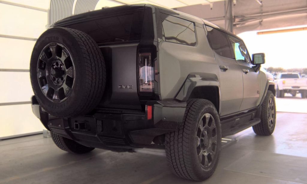 Used 2026 GMC Hummer EV 3X AWD/4WD image 3