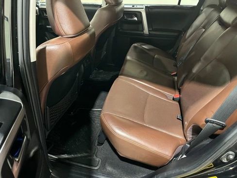 Used 2015 Toyota 4Runner Limited image 21