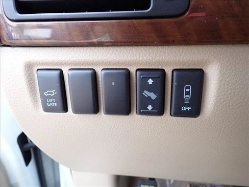 Used 2015 Nissan Armada SL w/ Moonroof Package RWD image 17
