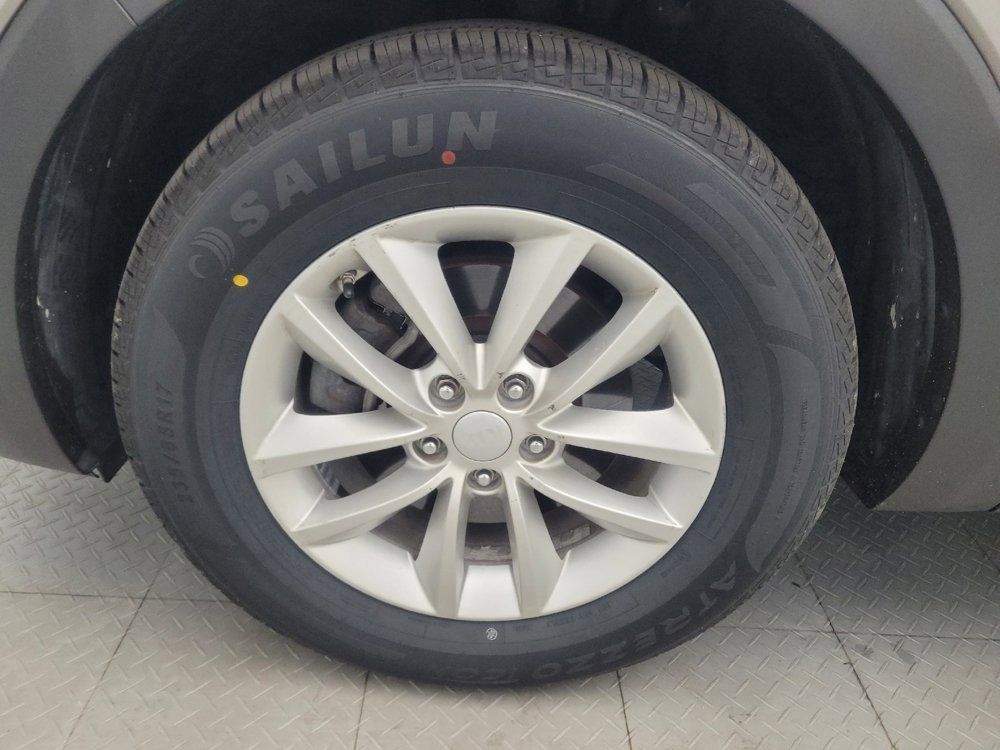 Used 2017 Kia Sorento FWD w/ LX Convenience Package image 31