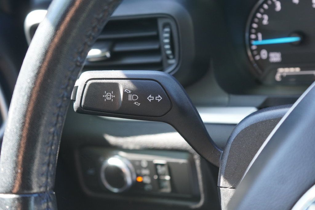 Used 2022 Ford Explorer XLT AWD/4WD image 17
