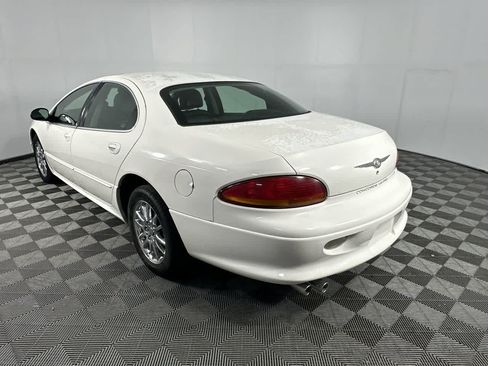 Used 2002 Chrysler Concorde Limited FWD image 6
