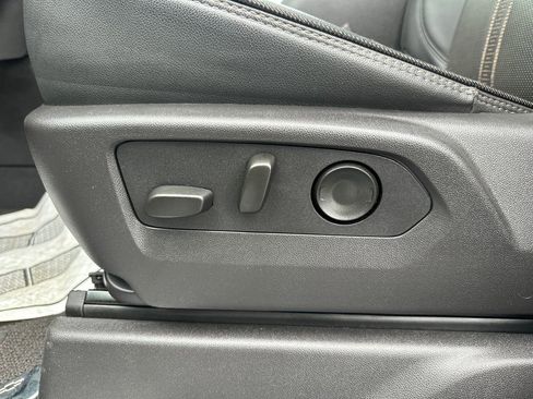 Used 2024 Chevrolet Silverado 1500 High Country w/ Z71 Off-Road Package image 21