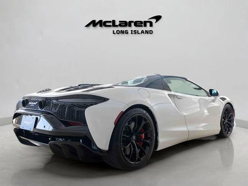 Used 2025 McLaren Artura Spider image 4