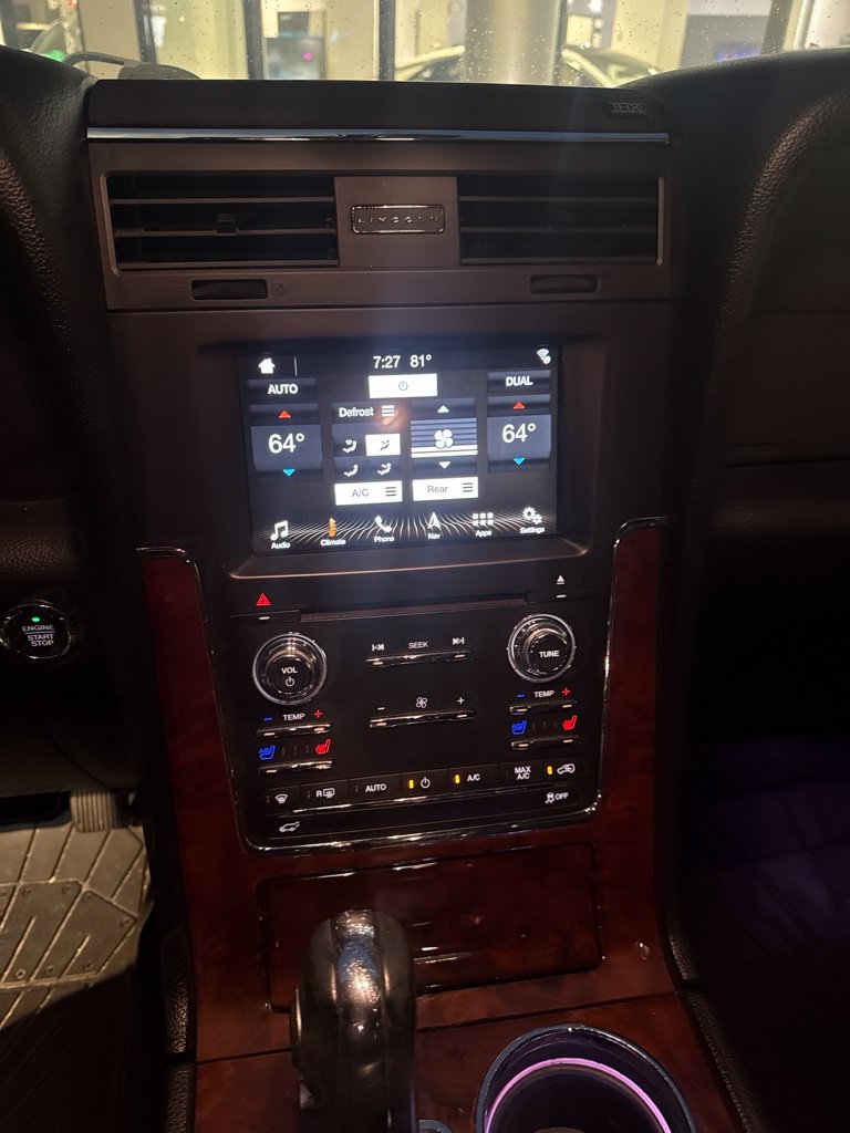 Used 2017 Lincoln Navigator L Select RWD image 4