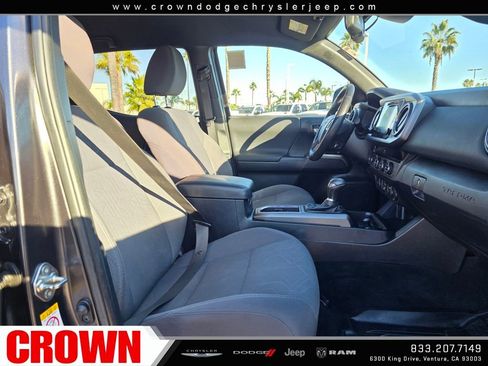 Used 2018 Toyota Tacoma TRD Sport image 14
