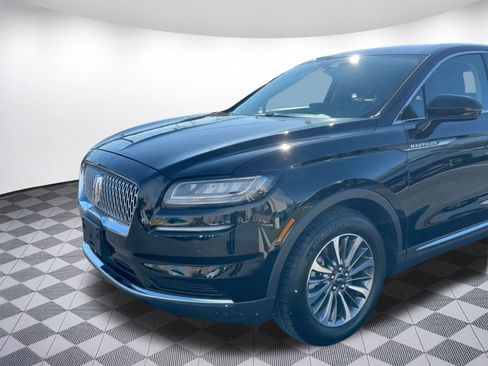 Used 2023 Lincoln Nautilus AWD image 19