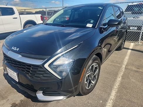 Certified 2023 Kia Sportage LX image 4