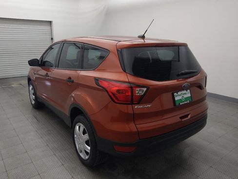 Used 2019 Ford Escape S image 5