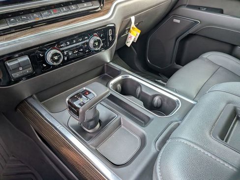 Used 2022 Chevrolet Silverado 1500 LT Trail Boss w/ LT Trail Boss Premium Package image 10