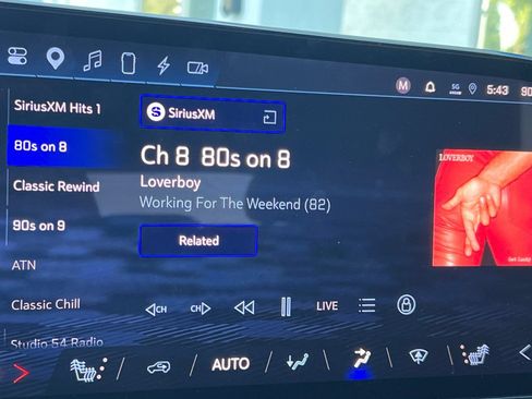 Used 2024 Chevrolet Equinox EV LT FWD image 27