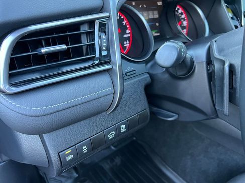 Used 2022 Toyota Camry XSE image 27